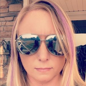 Meet your Posher, Elanna